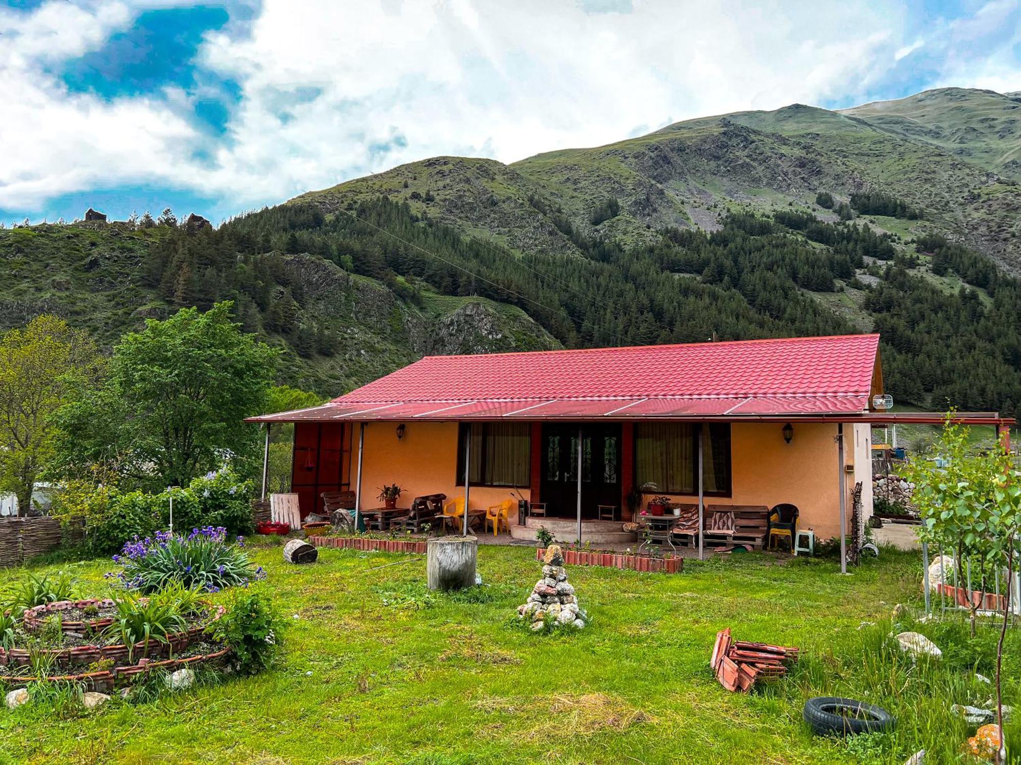 Januka Garden In Sno Villa Stepantsminda Exterior photo